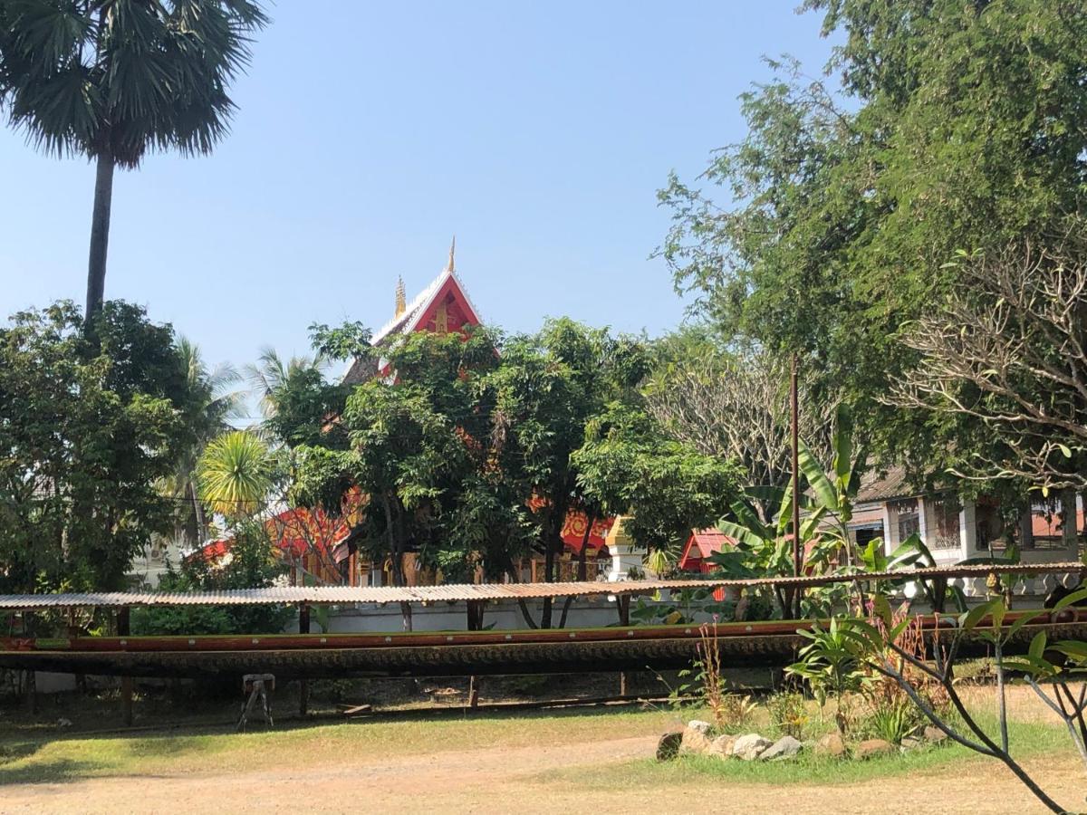 On The Mekong Resort Luang Prabang Exteriör bild